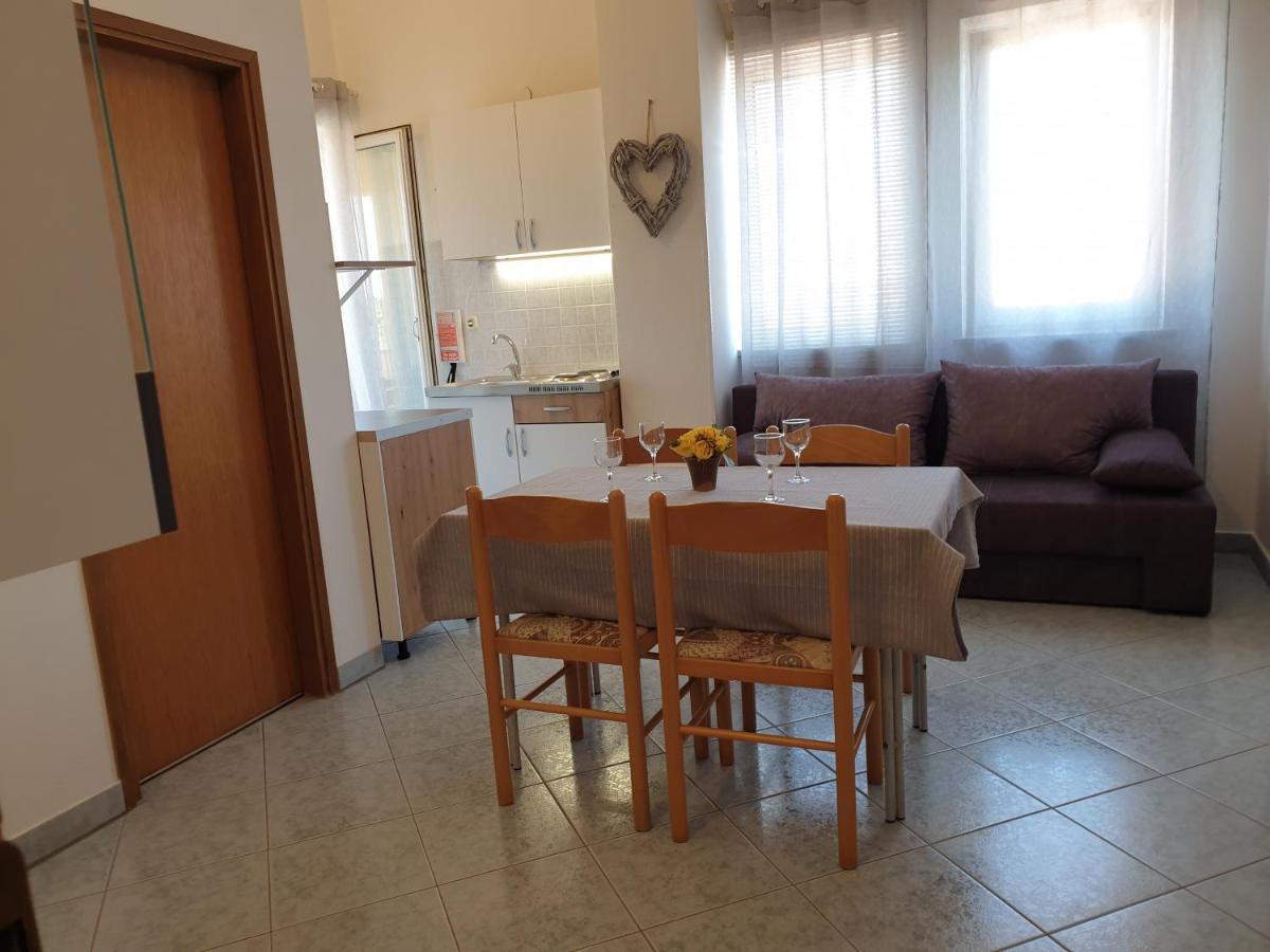 Apartments Vitalia Premantura Exterior photo
