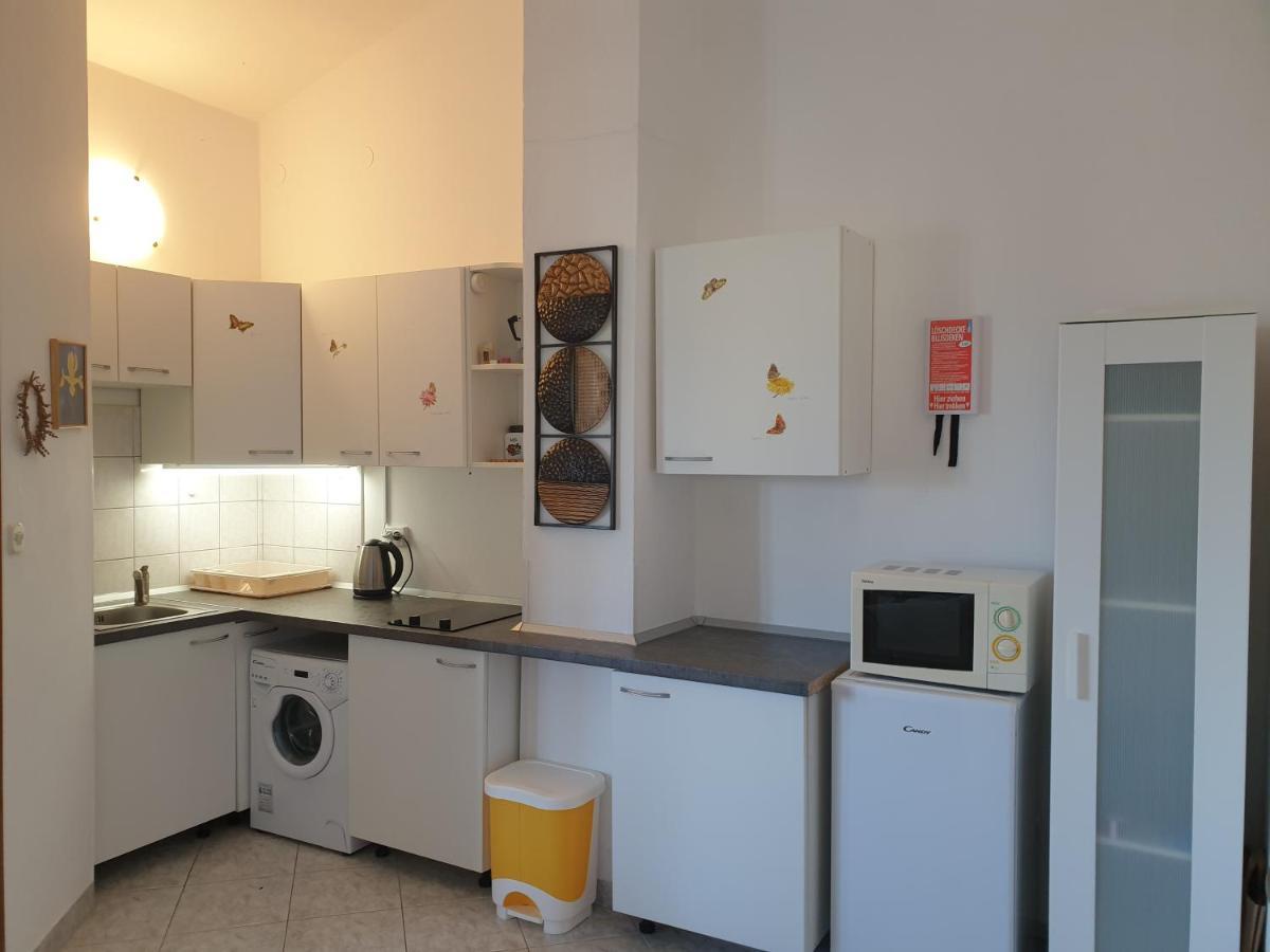 Apartments Vitalia Premantura Exterior photo